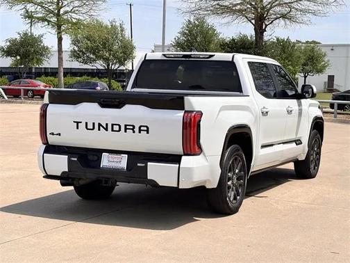 2024 Toyota Tundra Hybrid Platinum