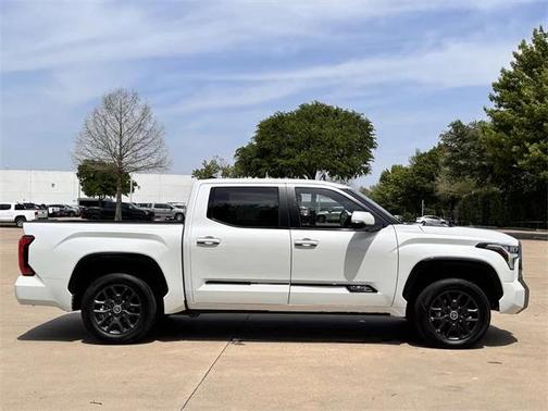 2024 Toyota Tundra Hybrid Platinum