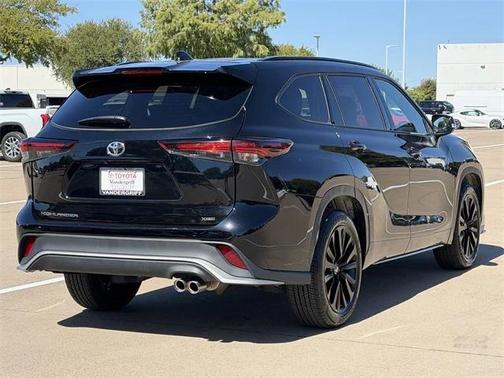 2024 Toyota Highlander XSE