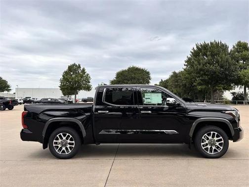2025 Toyota Tundra Hybrid 1794 Edition