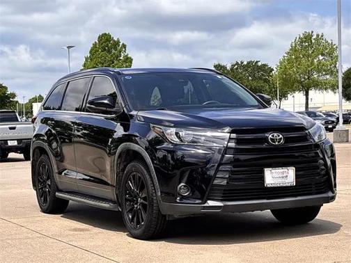 2019 Toyota Highlander SE