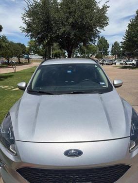 Ingot Silver Metallic 2020 Ford Escape SEL