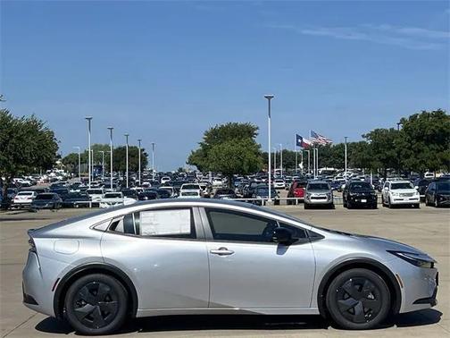 2025 Toyota Prius Plug-In Hybrid SE