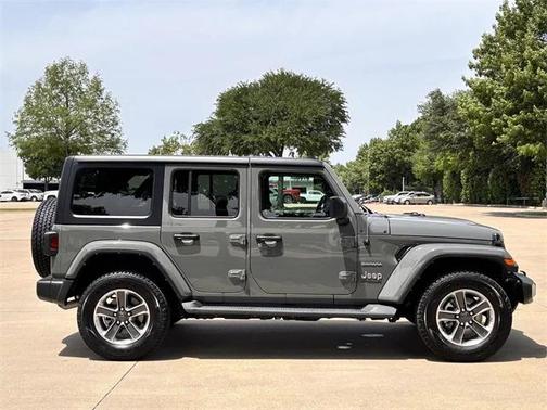 2022 Jeep Wrangler Unlimited Sahara