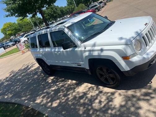 2016 Jeep Patriot 75th Anniversary