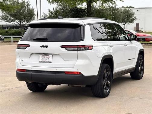 2022 Jeep Grand Cherokee L Altitude