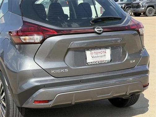 2024 Nissan Kicks SV