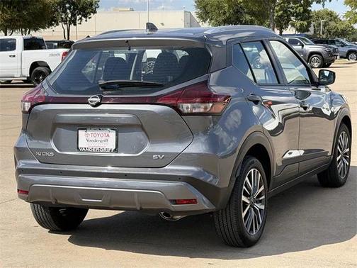 2024 Nissan Kicks SV