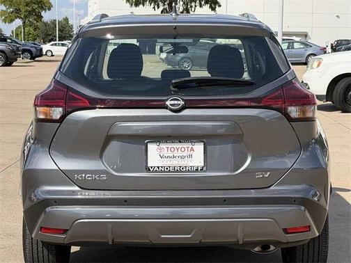2024 Nissan Kicks SV