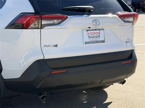 2025 Toyota RAV4 Hybrid LE