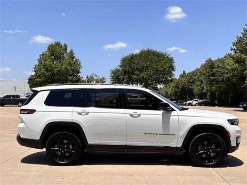 2022 Jeep Grand Cherokee L Altitude