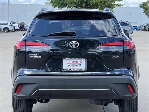 2023 Toyota Corolla Cross XLE