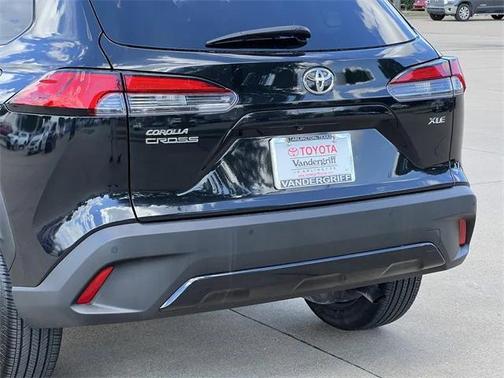 2023 Toyota Corolla Cross XLE