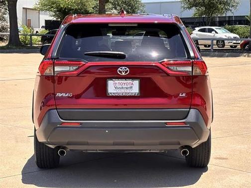 2022 Toyota RAV4 LE