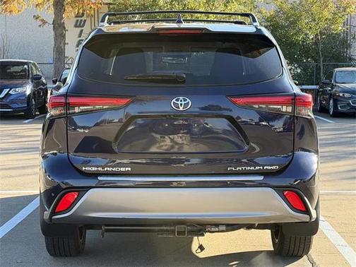 2022 Toyota Highlander Platinum