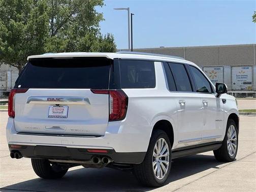 2022 GMC Yukon XL Denali