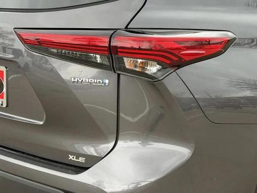 2023 Toyota Highlander Hybrid XLE