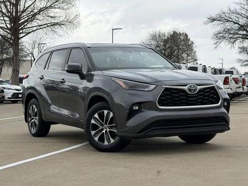 2023 Toyota Highlander Hybrid XLE