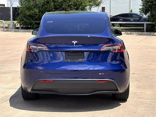 2024 Tesla Model Y Long Range Dual Motor All-Wheel Drive