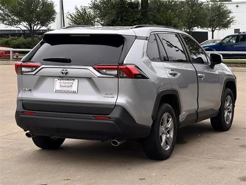 2024 Toyota RAV4 Hybrid XLE