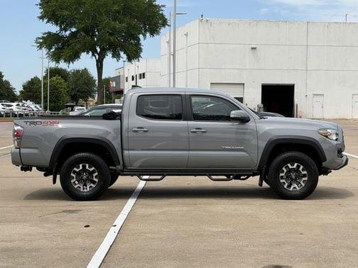 Cement 2021 Toyota Tacoma TRD Off Road