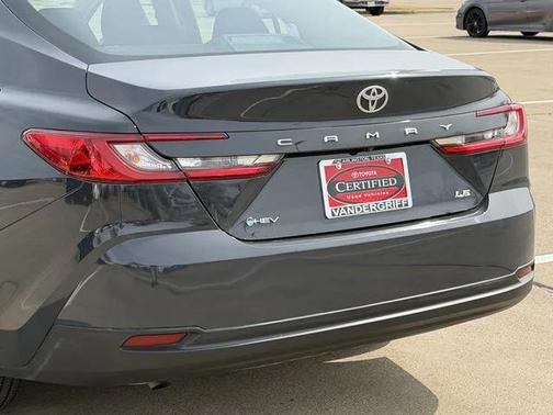 2025 Toyota Camry LE