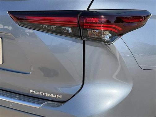2024 Toyota Highlander Platinum