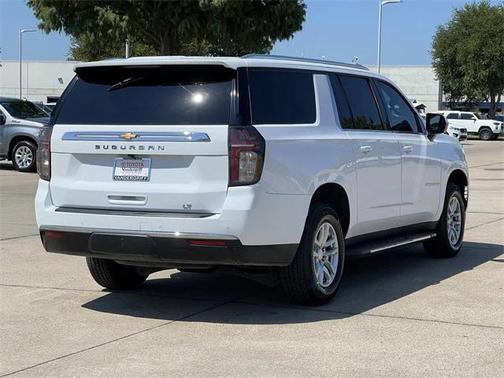 2022 Chevrolet Suburban LT