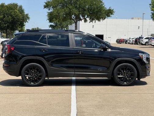 Ebony Twilight Metallic 2024 GMC Terrain SLE