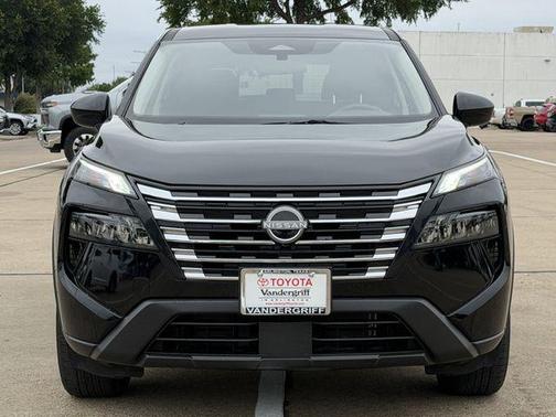 Super Black 2025 Nissan Rogue SV