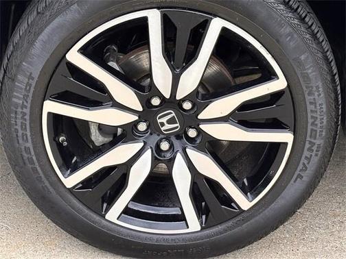 2020 Honda Pilot Touring 8-Passenger