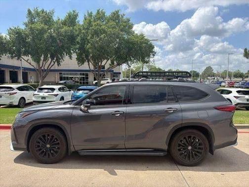 Magnetic Gray Metallic 2023 Toyota Highlander XSE
