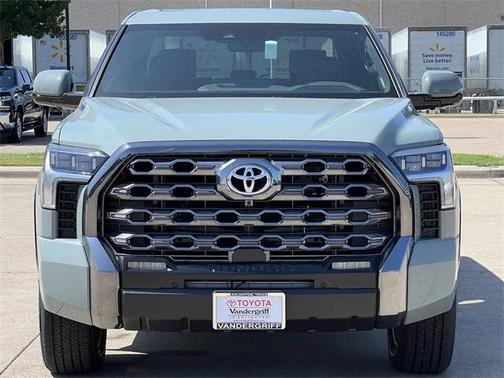 2025 Toyota Tundra Hybrid Platinum