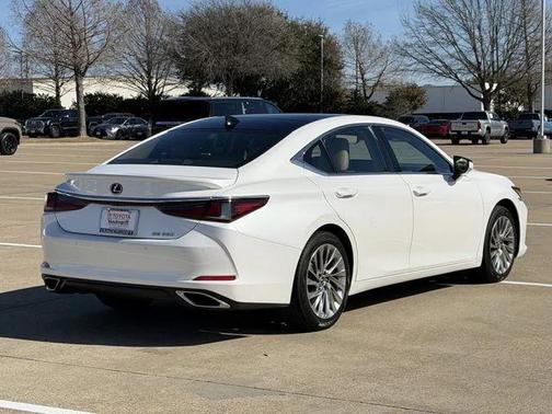 2022 Lexus ES 350 Ultra Luxury