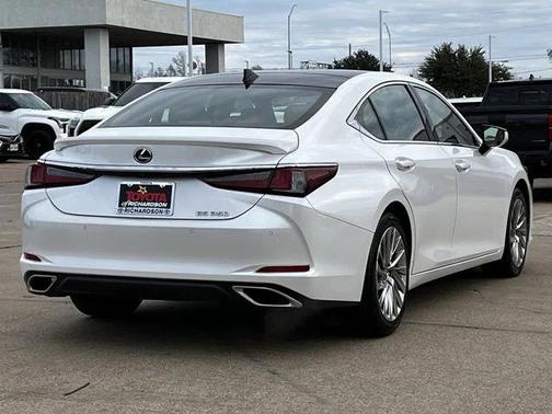 2022 Lexus ES 350 Ultra Luxury