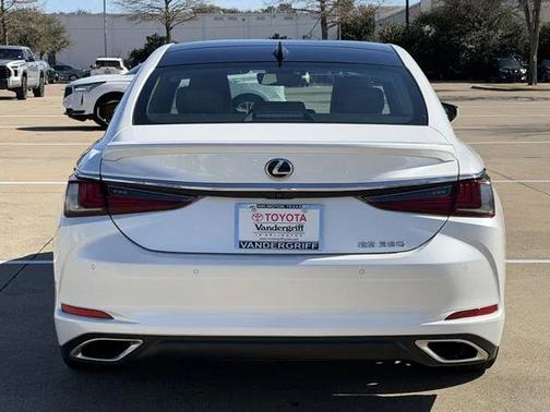 2022 Lexus ES 350 Ultra Luxury