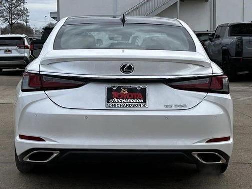 2022 Lexus ES 350 Ultra Luxury