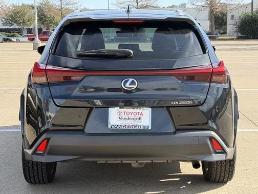 2022 Lexus UX 250h Base