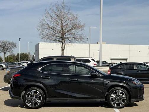 2022 Lexus UX 250h Base