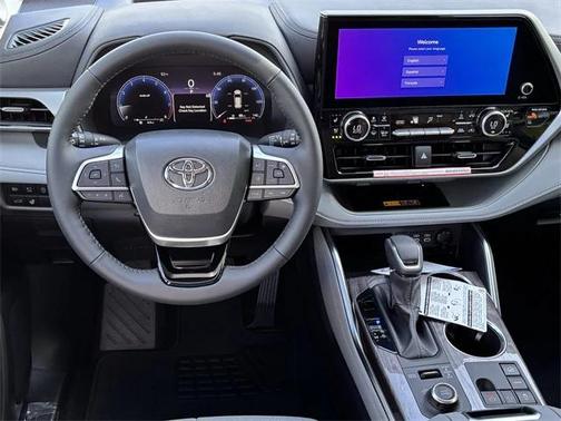 2025 Toyota Highlander Platinum