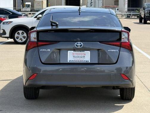Magnetic Gray Metallic 2019 Toyota Prius LE