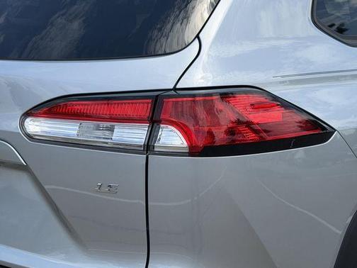 Sonic Silver 2024 Toyota Corolla Cross LE