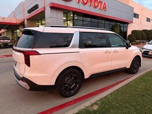 Snow White Pearl 2026 Kia Carnival Hybrid EX