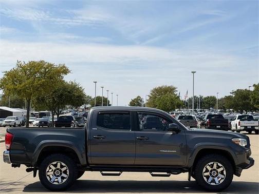 2017 Toyota Tacoma SR5