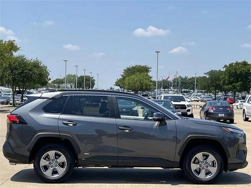2023 Toyota RAV4 Hybrid XLE