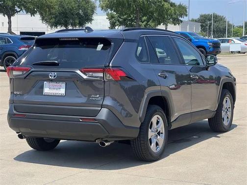 2023 Toyota RAV4 Hybrid XLE