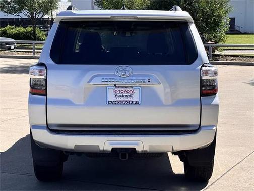 2022 Toyota 4Runner SR5