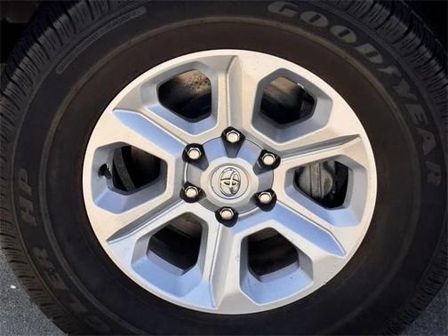 2022 Toyota 4Runner SR5
