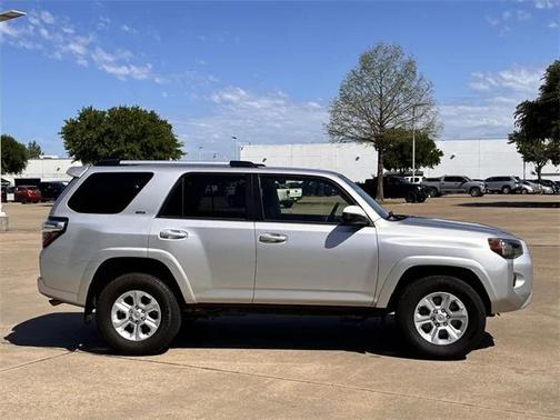 2022 Toyota 4Runner SR5