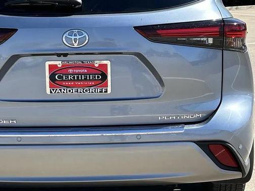 2024 Toyota Highlander Platinum